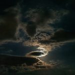 آسمان شب و ماه :)